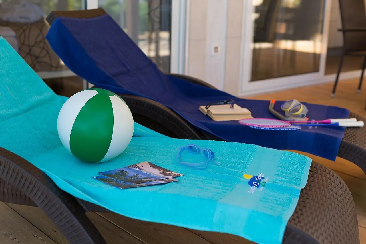 Aldeamento Turístico Camping Glavotok Brzac