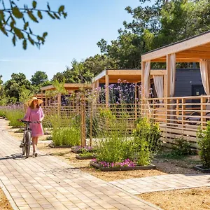 Parco vacanze Mobile Homes Lopari